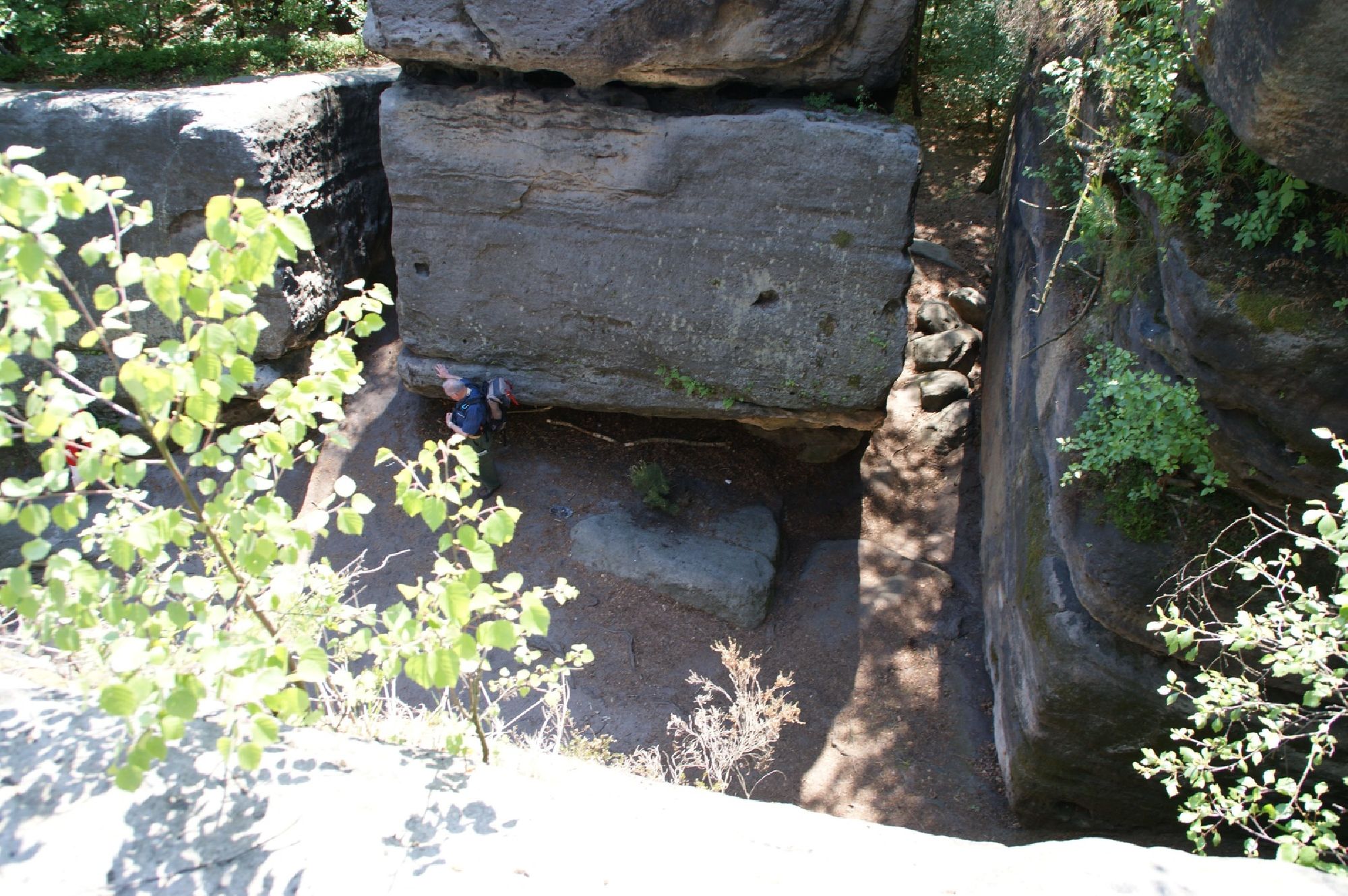 Wege und Felsen im Labyrinth Langenhennersdorf